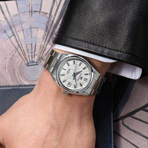 Grand Seiko E9 "White Birch" Hi-Beat Ever-Brilliant Steel 40mm - White on Bracelet SLGH031 - case profile