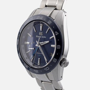 Grand Seiko Sport Spring Drive GMT SBGE255 - three-quarter view