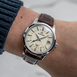 Grand Seiko Elegance Mechanical GMT 39.5mm - Ivory on Leather Strap SBGM221 - case profile