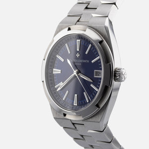 Vacheron Constantin Overseas Overseas Self- 4500V winding - three-quarter view