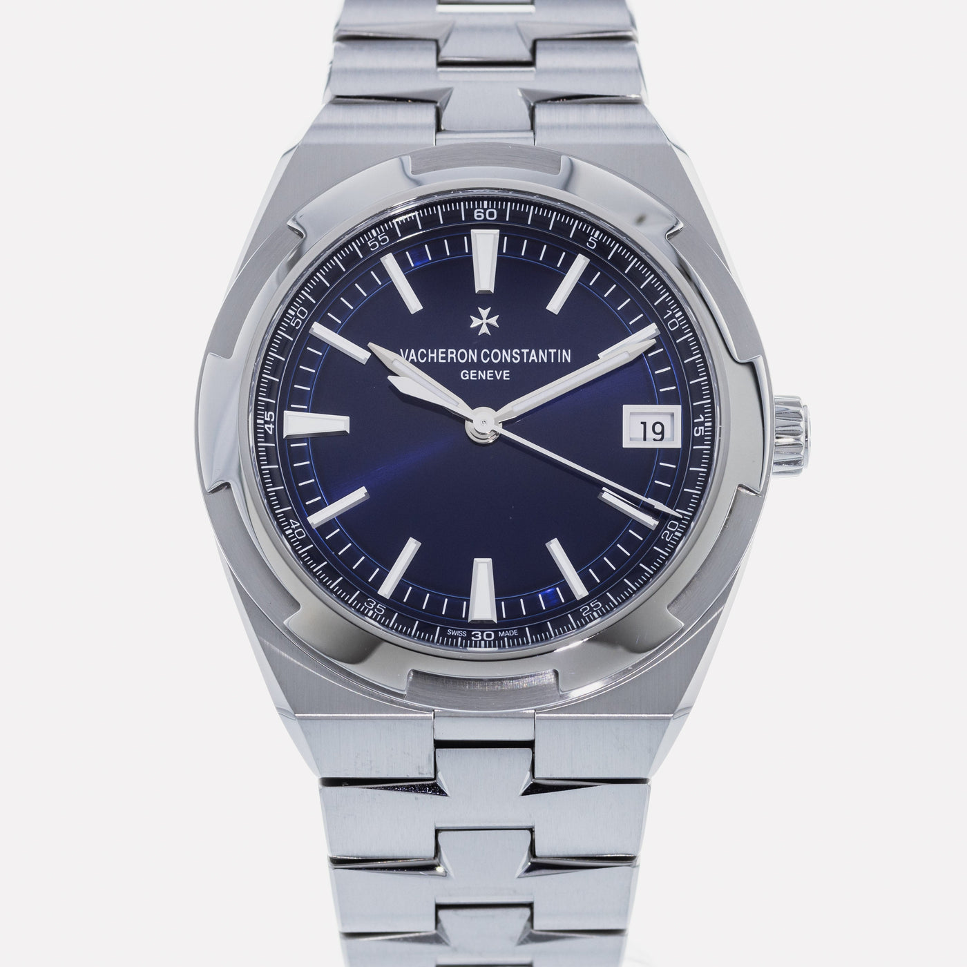 Vacheron Constantin Overseas Overseas Self- 4500V winding - front view