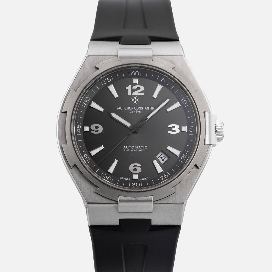Vacheron Constantin Overseas 47040/000W-9500 - front view