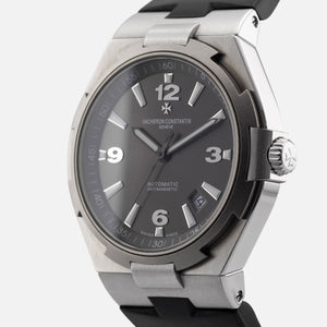 Vacheron Constantin Overseas 47040/000W-9500 - three-quarter view