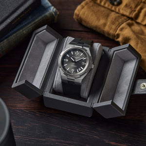 Vacheron Constantin Overseas 47040/000W-9500 - dial detail