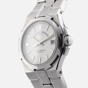 Vacheron Constantin Overseas 35mm 72050 watch - three-quarter view