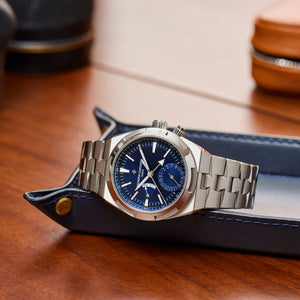 Vacheron Constantin Overseas Dual Time 7900V/110A-B334 - dial detail