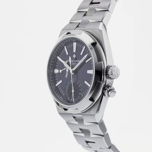 Vacheron Constantin Overseas Dual Time 7900V/110A-B334 - three-quarter view