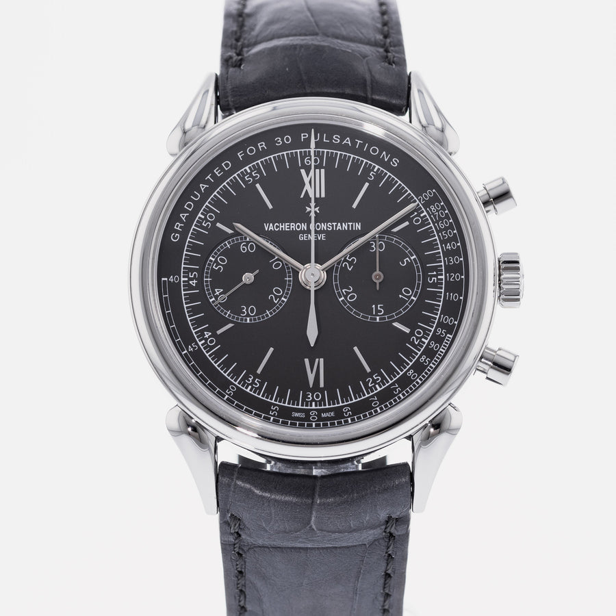 Vacheron Constantin Vacheron Constantin Historiques Cornes de Vache 1955 Limited Edition for HODINKEE 5000H/000A-B325 - front view