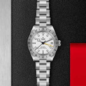 Tudor Black Bay Pro 39mm m79470-0004 - alternate view 3